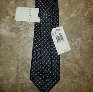 Escada tie